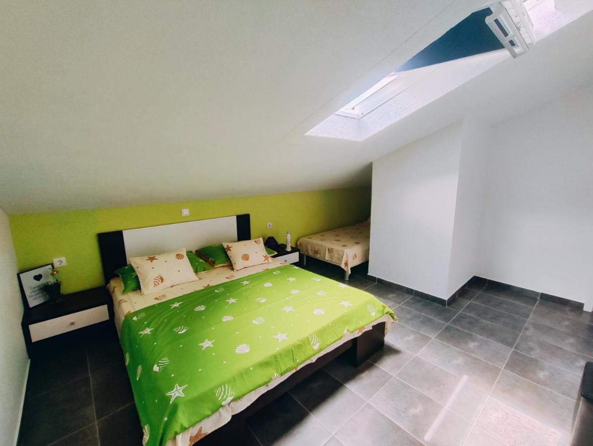 Apartmani Nada Mustapic Brela Exterior photo