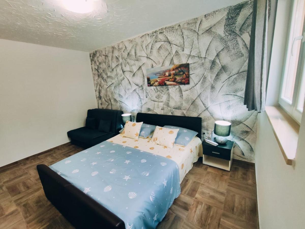 Apartmani Nada Mustapic Brela Exterior photo